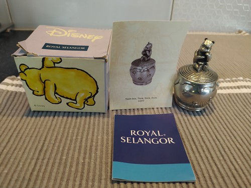 Royal selangor pewter winnie - selangor,