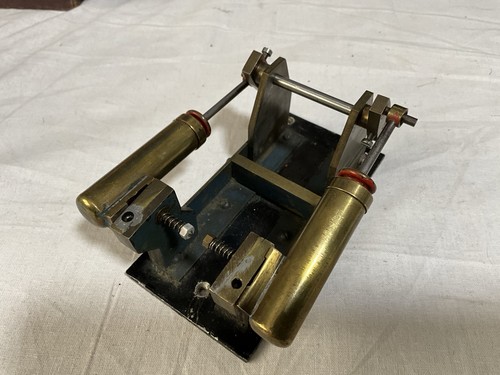 Twin cylinder oscillating - twin,