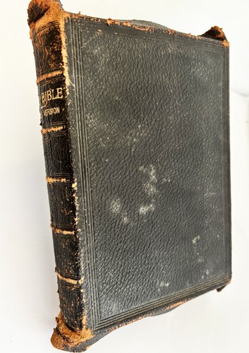 Bible old new testaments - bible,