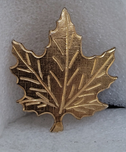 Large canada maple leaf - large,