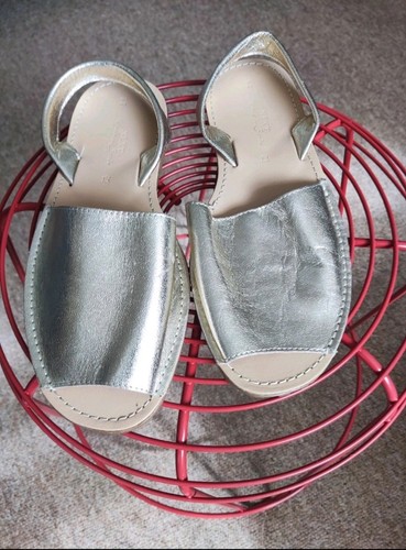 Next metallic gold - ​next, silver