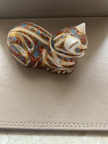 Royal crown derby recumbent - royal,