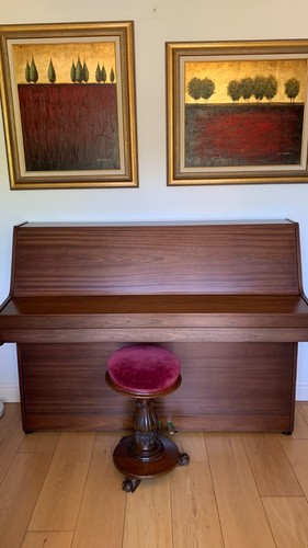 Bentley upright piano mint - bentley, in