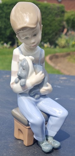 Lladro nao boy - sar, on