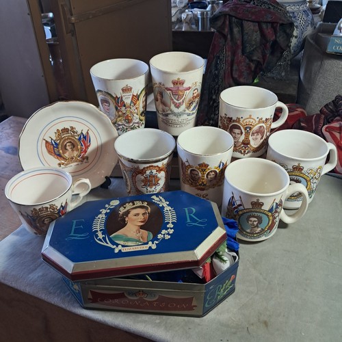 Royal family souvenirs - family,