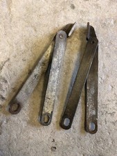 Range Rover - Body - Lower tailgate hinge assemblies to suit classic vehicles