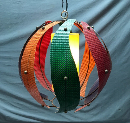Vtg mcm pendent - 17",