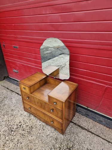 Vintage 1930 wooden dresser - wooden,