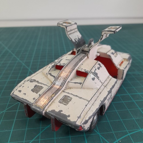 Dinky toys 105 - 105, scarlet