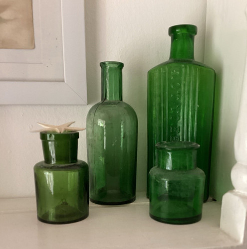 Lot vintage green glass - of,