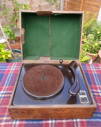 Plessey electric gramophone - electric, 78