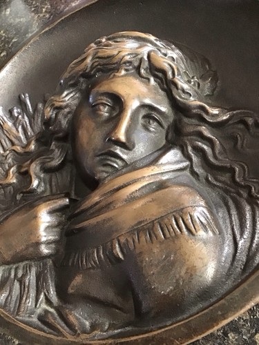 Bronze bas relief woman - 9”,