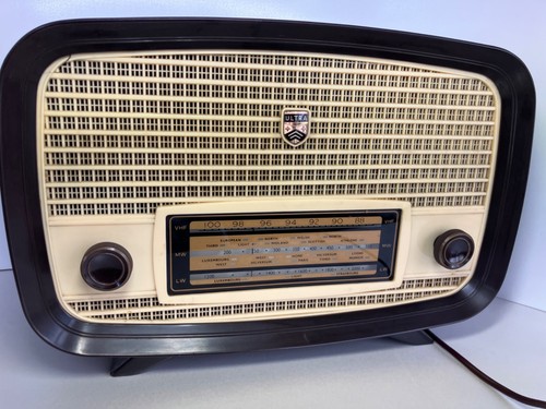 Vintage bakelite valve radio - valve,