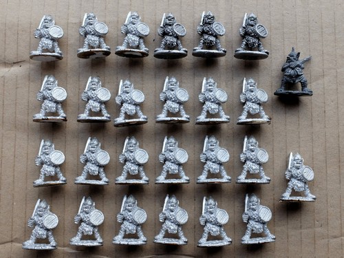 Groms goblin guards leader - groms,