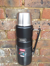 Thermos flask large matt black