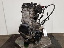 SUZUKI GSXR 750  ENGINE 0.7L