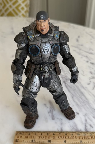Marcus fenix action figure - marcus,
