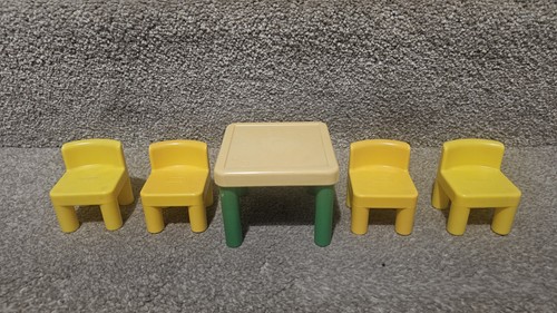 Vintage little tikes dollhouse - little,