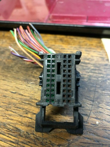 Uch black multi plug - ,