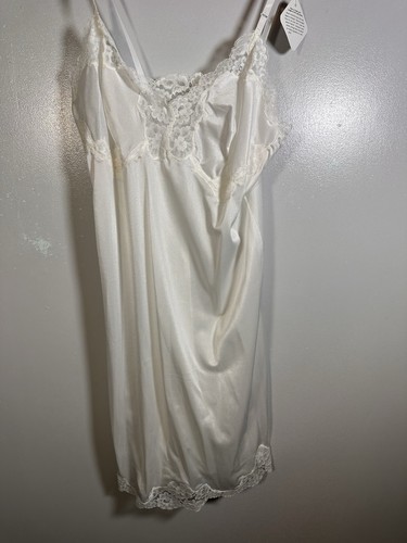Vintage nylon slip size - vintage,