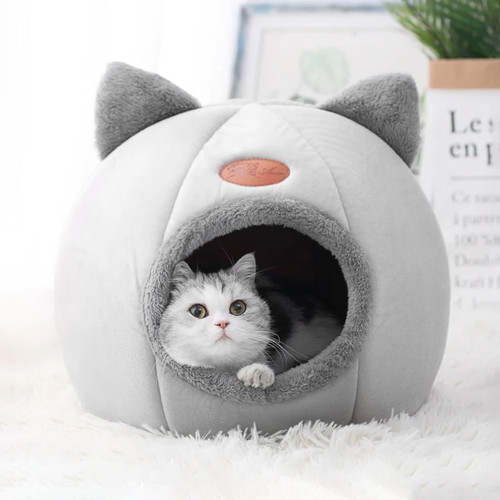 Winter cat bed tent - winter,