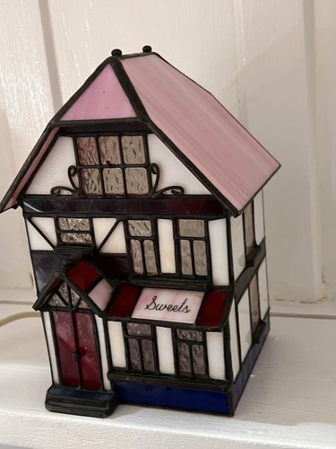 Tiffany style house lamp - style,