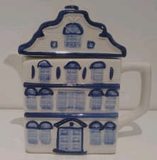 Small Vintage Royal Delft Blauw Blue Handpainted Canal House Shaped Teapot 