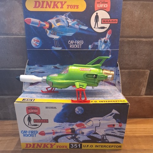Dinky 351 ufo shado - dinky,