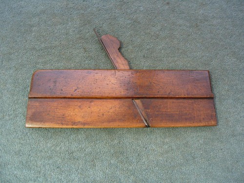 Round moulding plane by - 1,