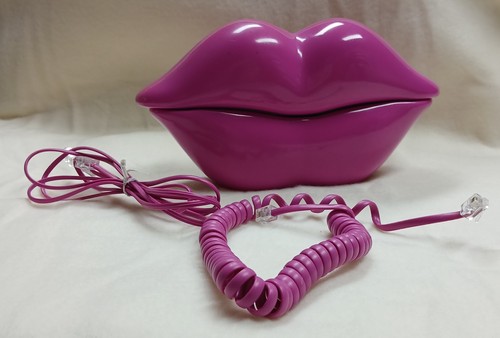 Vibrant pink lips - vibrant,