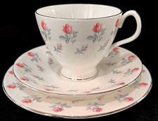 Royal Albert “WINSOME”