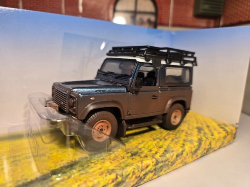 Land rover defender weathered - land,
