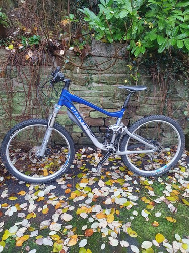 Giant trance mountain bike - trance,