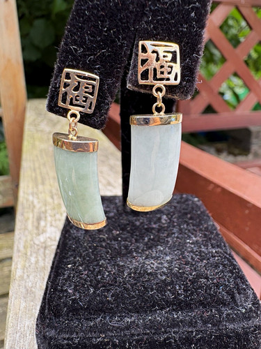 9ct gold chinese jade drop - gold,