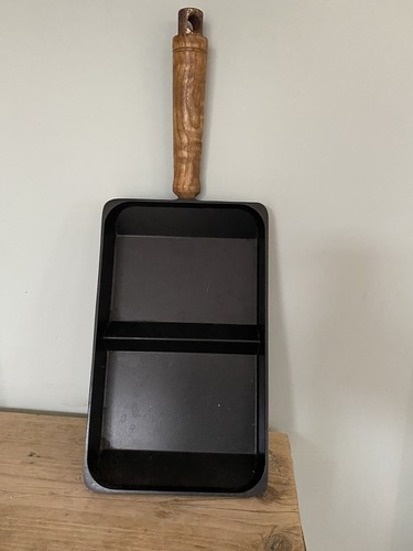 Vintage omelet frying - mr,