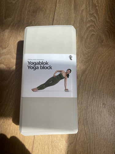 Yoga block flying - block, ‘