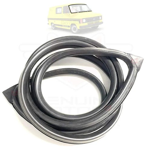 Front windscreen moulding - front,