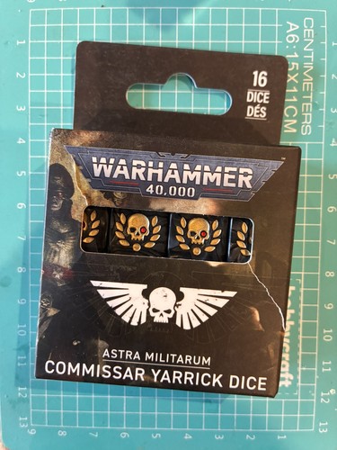 Warhammer 40k commissar - warhammer,
