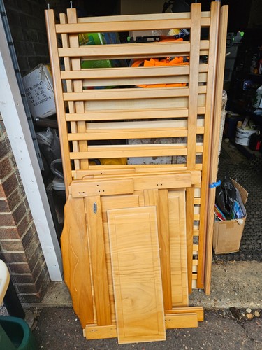 Toddler bed - toddler,