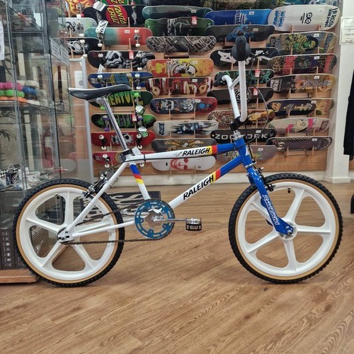 Raleigh burner team - raleigh, mk