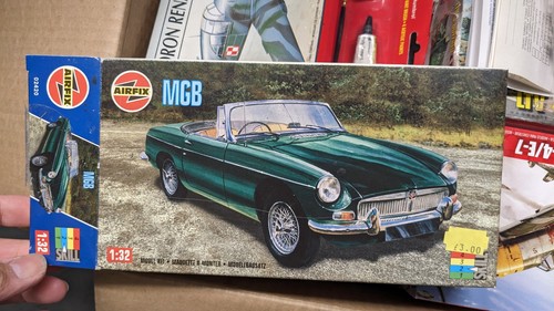Airfix scale mgb parts - 1.32, in
