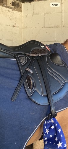 Black country saddle - country, 16.5”