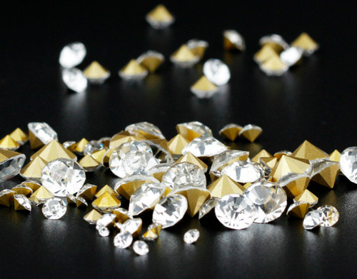 Point back round crystals - point,