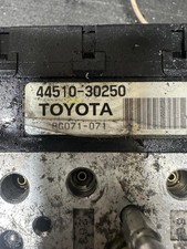 Toyota Estima Crown Hybrid