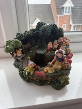 RETIRED Snow White and The 7