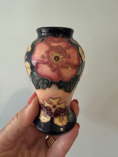 Moorcroft pottery oberon vase - moorcroft,