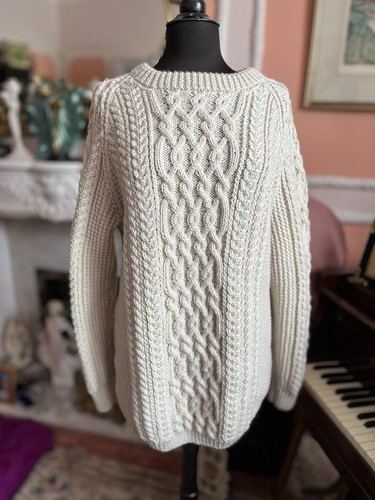Aran knit hand knitted wool - aran,