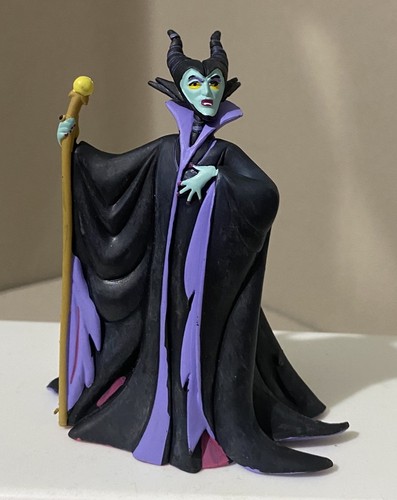 Disney maleficent figure - 🖤,