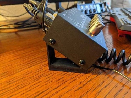 Angled stand for - angled, behringer
