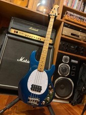 MUSICMAN STINGRAY // Electric